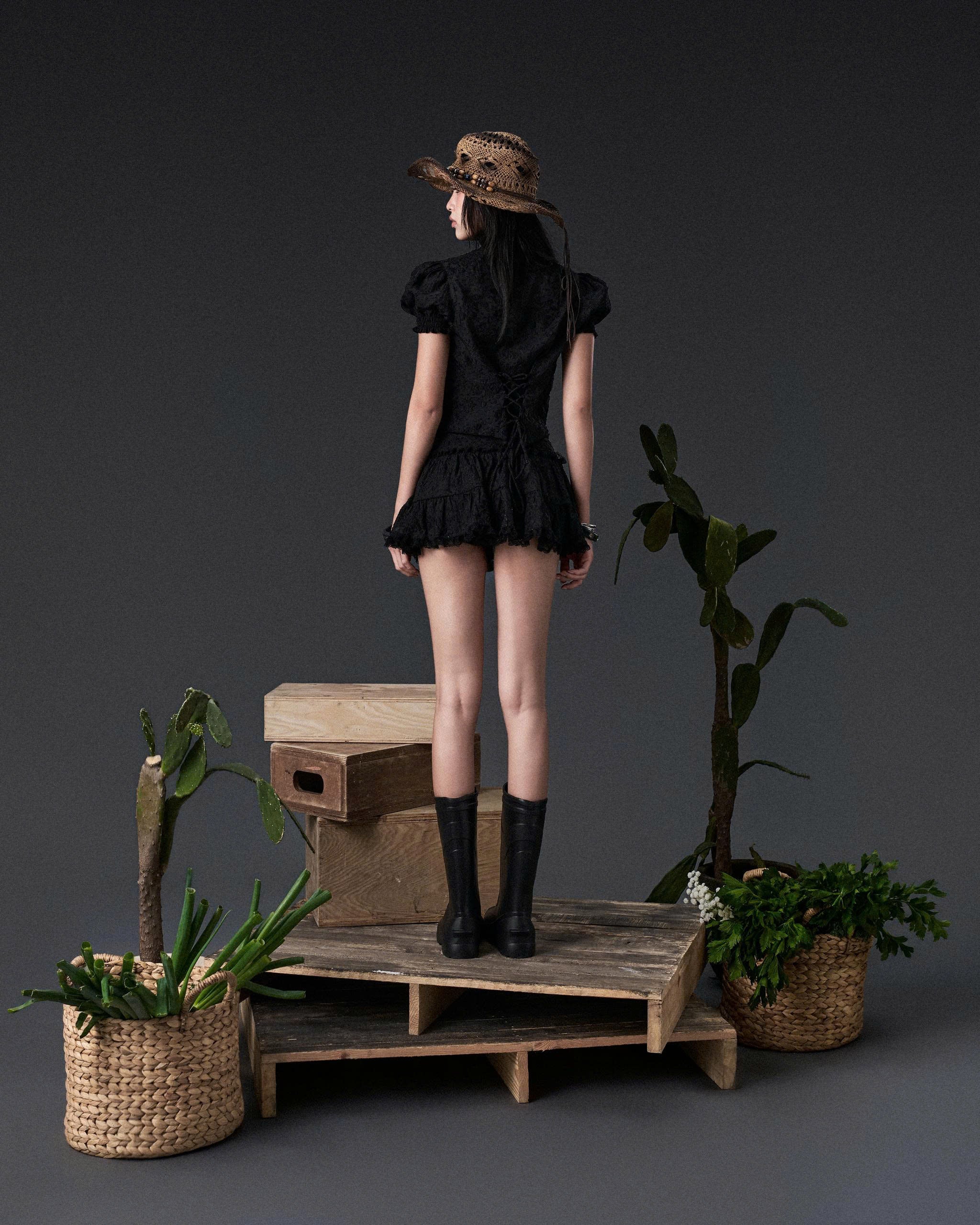 BLACK BERRY SKIRT