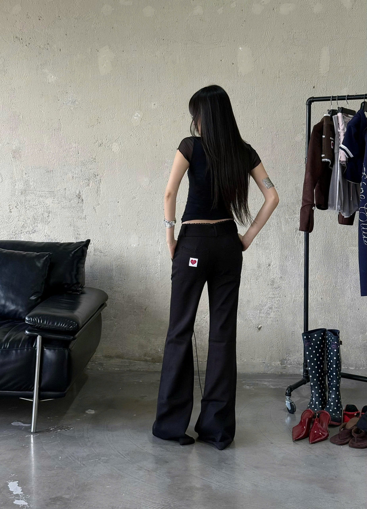 BLACK TENDER TOP