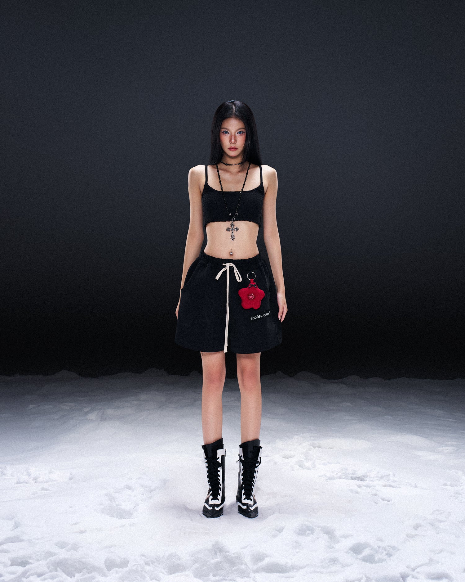 RIOT CROPTOP