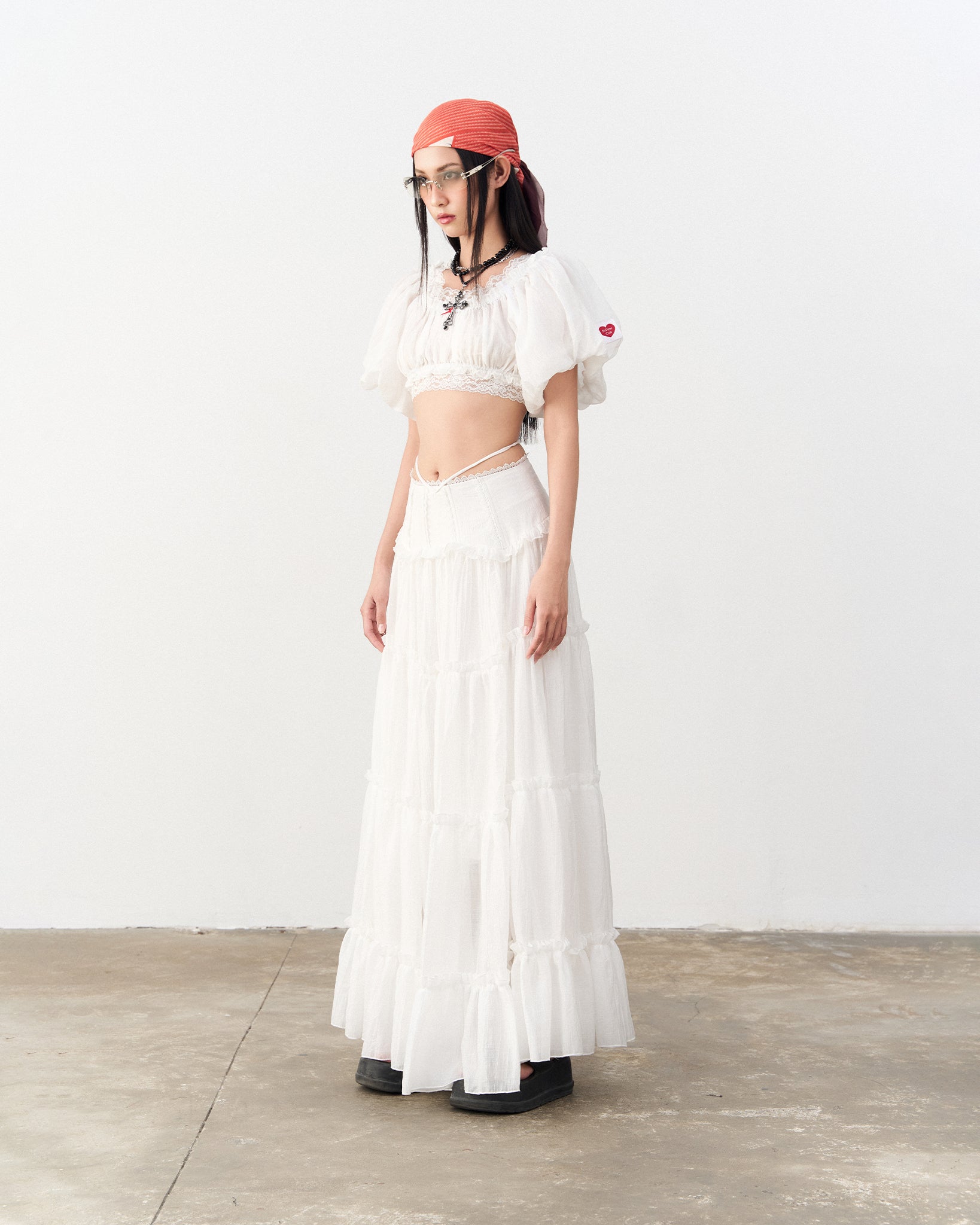 WHITE WETSY SKIRT